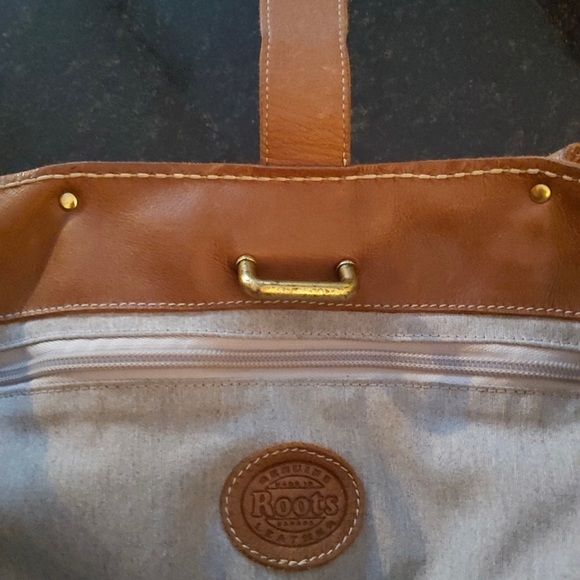 Roots tribe leather tote bag. - Picture 6 of 7